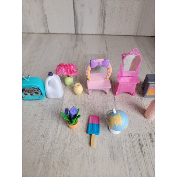 Variety doll accessory vanity TV flower vase globe food drink set - Picture 5 of 8